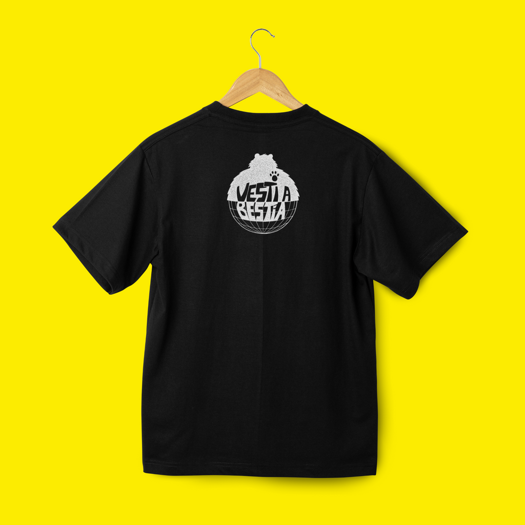 T-shirt “Pecorina” – Eleganza ubriaca e malizia fermentata