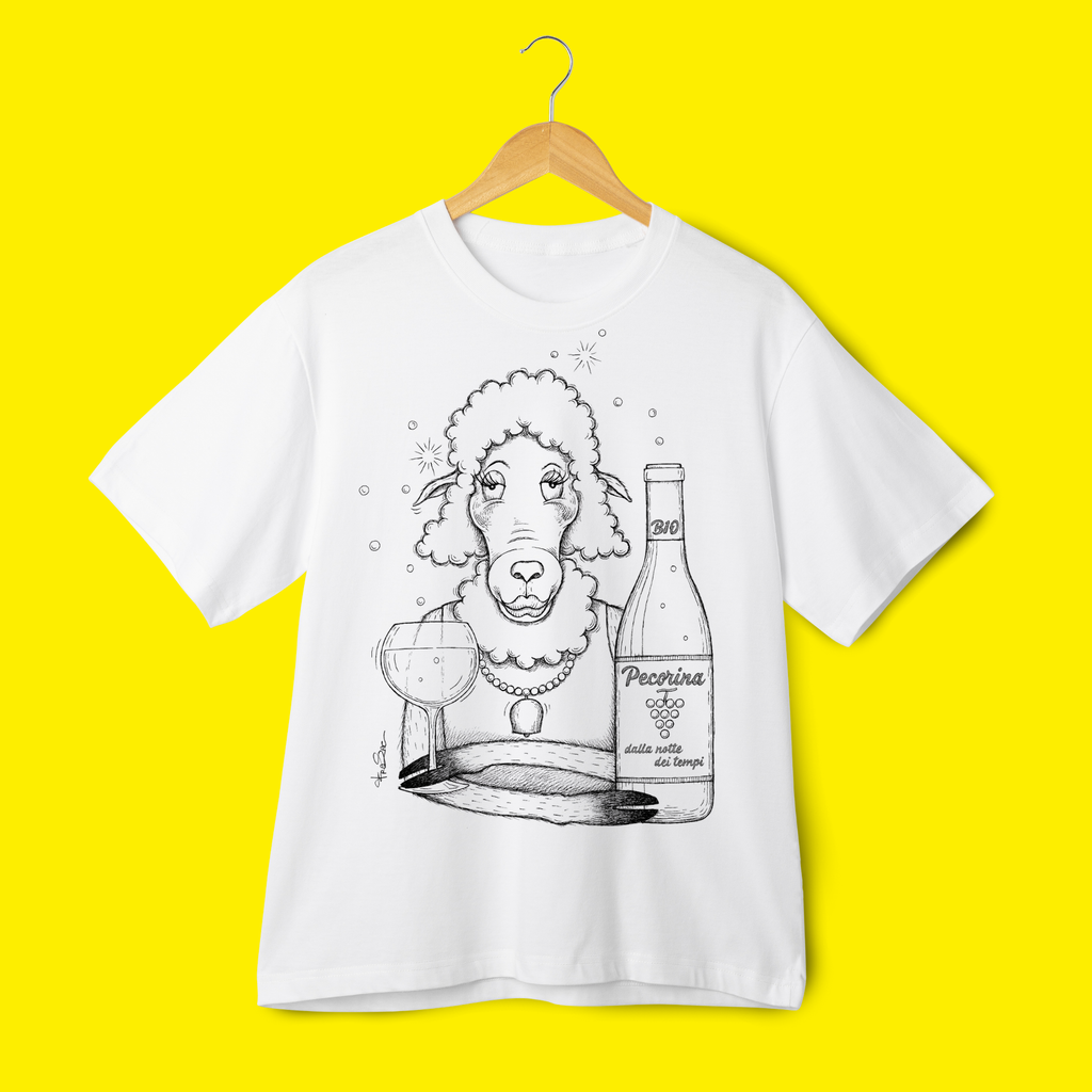 T-shirt “Pecorina” – Eleganza ubriaca e malizia fermentata